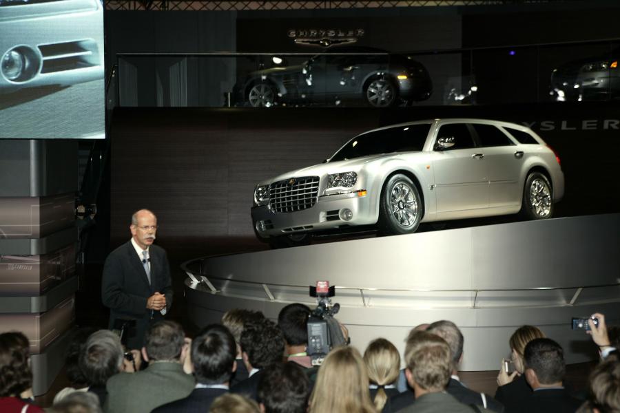  Chrysler 300C Touring 2005 года  (фото 41 из 44)